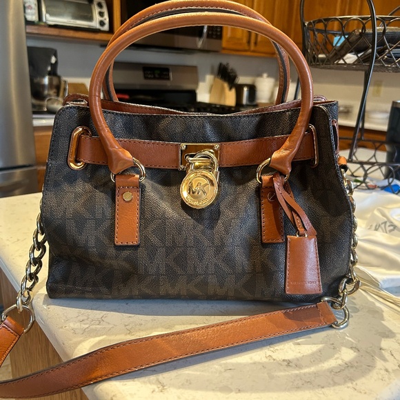 Michael Kors Handbags - Michael Kors Shoulder Bag